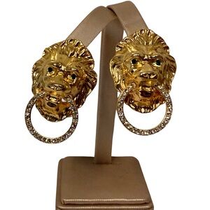 EARRINGS LION HEAD DOOR KNOCKER GOLD TONE SPARKLY RHINESTONE GREEN EYES CLIP